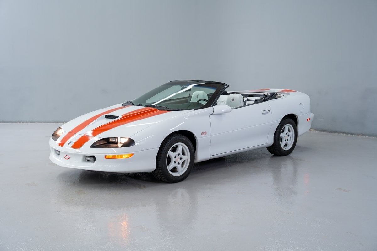 Chevrolet-Camaro-1997-Convertible-White