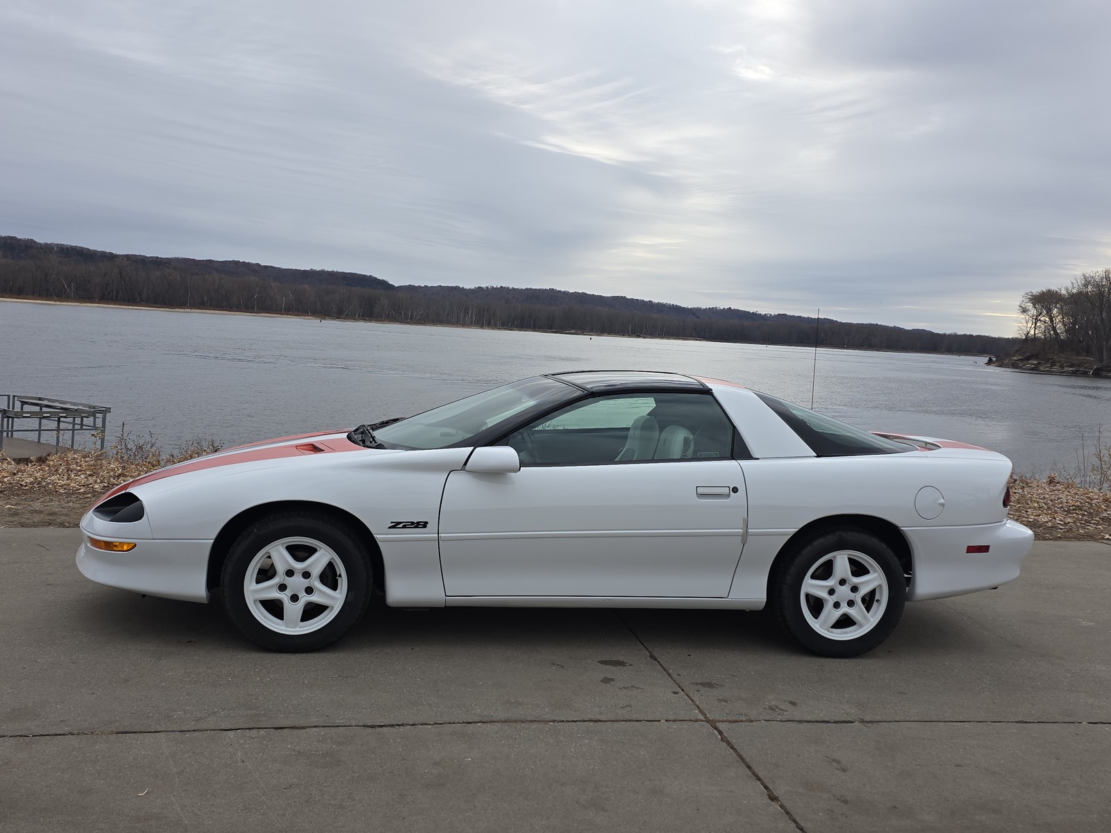 Chevrolet-Camaro-1997-Coupe