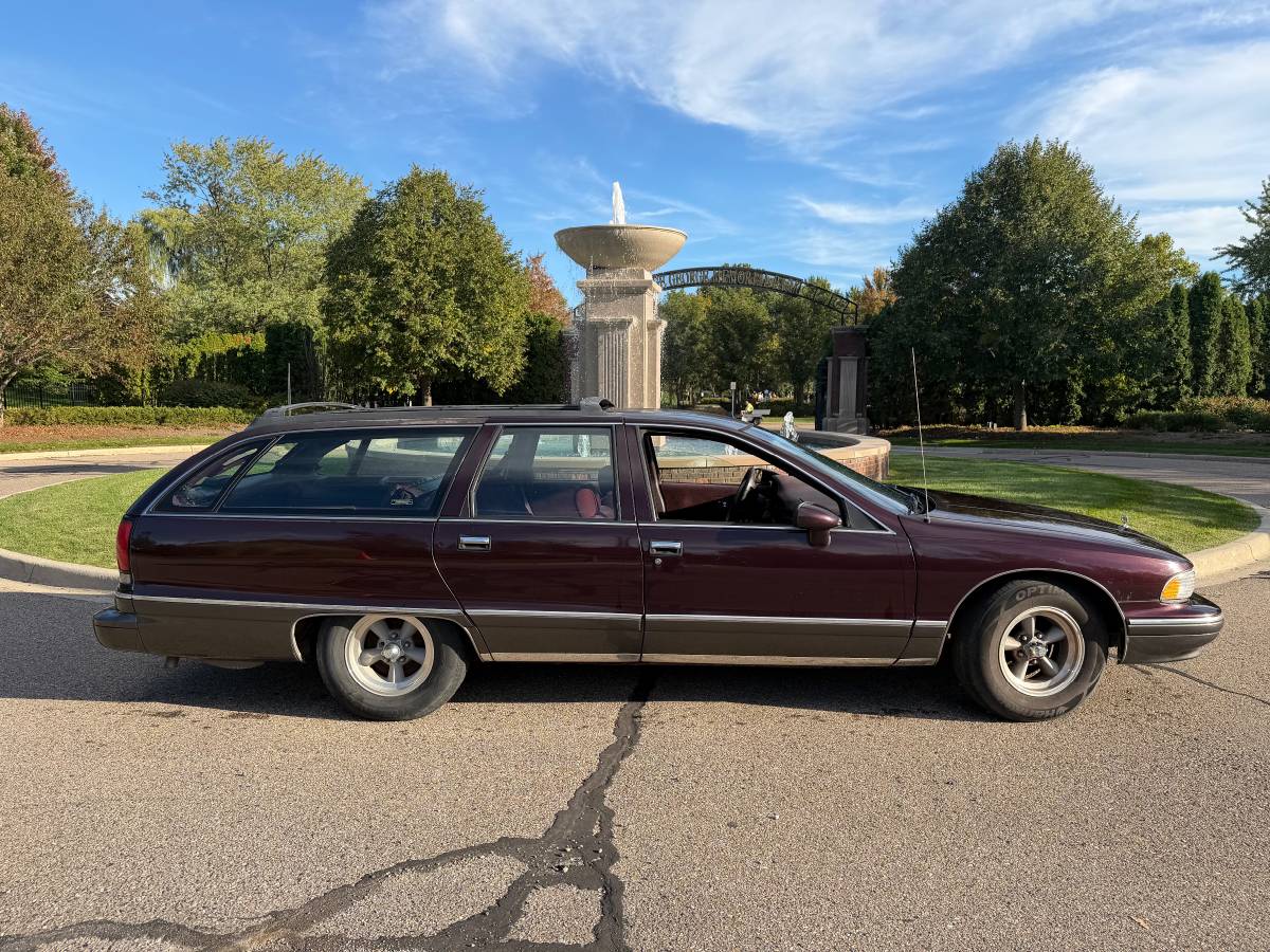 Chevrolet-Caprice-classic-1994-Red