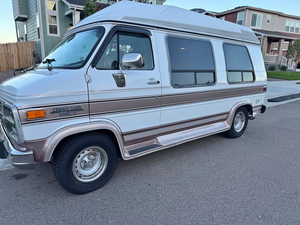 Chevrolet-Chevy-van-g20-eclipse-conversion-van-1994