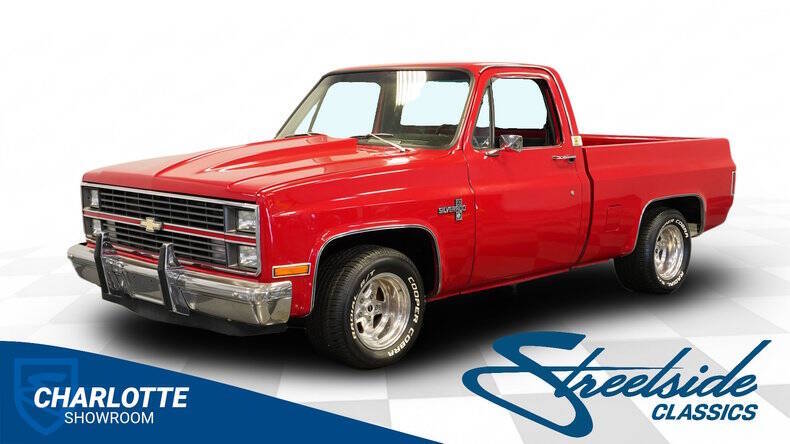Chevrolet-Ck-1500-1983-Red-Black