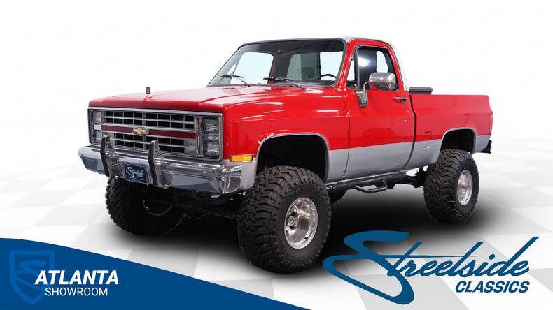 Chevrolet-Ck-1500-1985-Apple-Red-Gray
