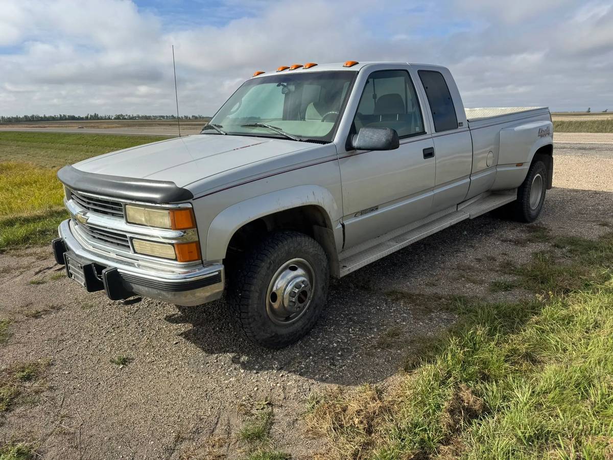 Chevrolet-Ck-3500-1996-Silver