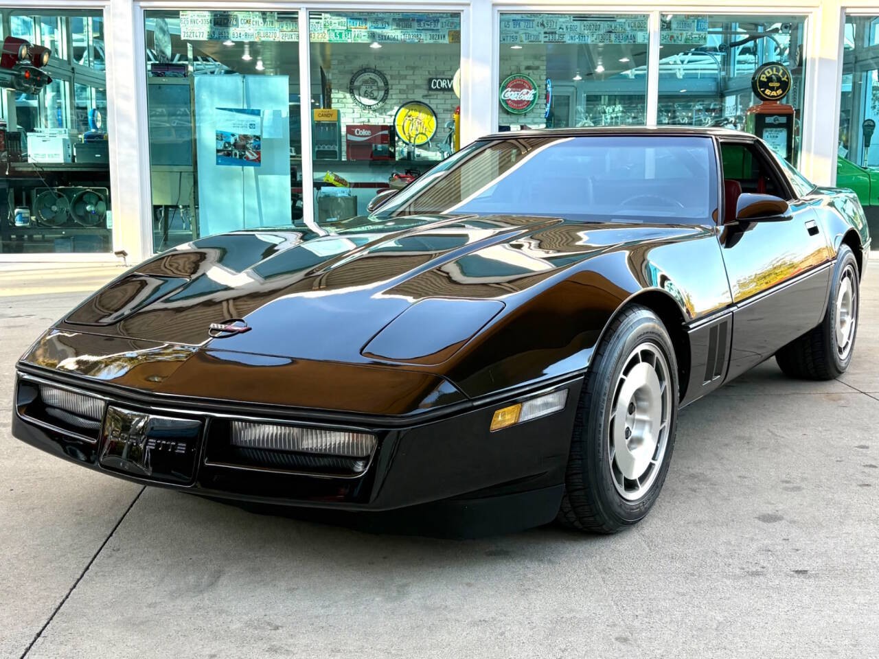 Chevrolet-Corvette-1986-Hatchback-Red
