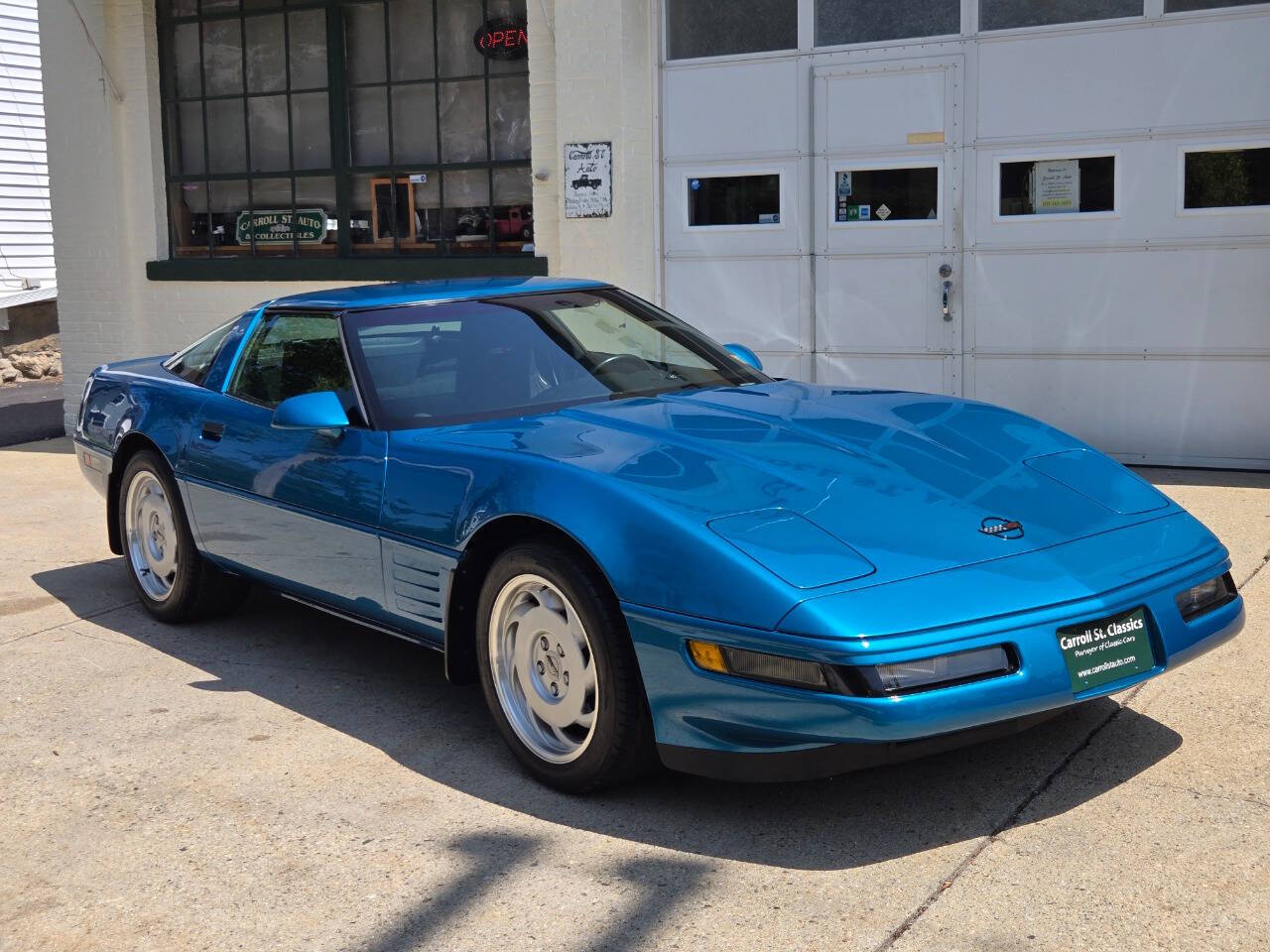 Chevrolet-Corvette-1992-Quasar-Blue-Black