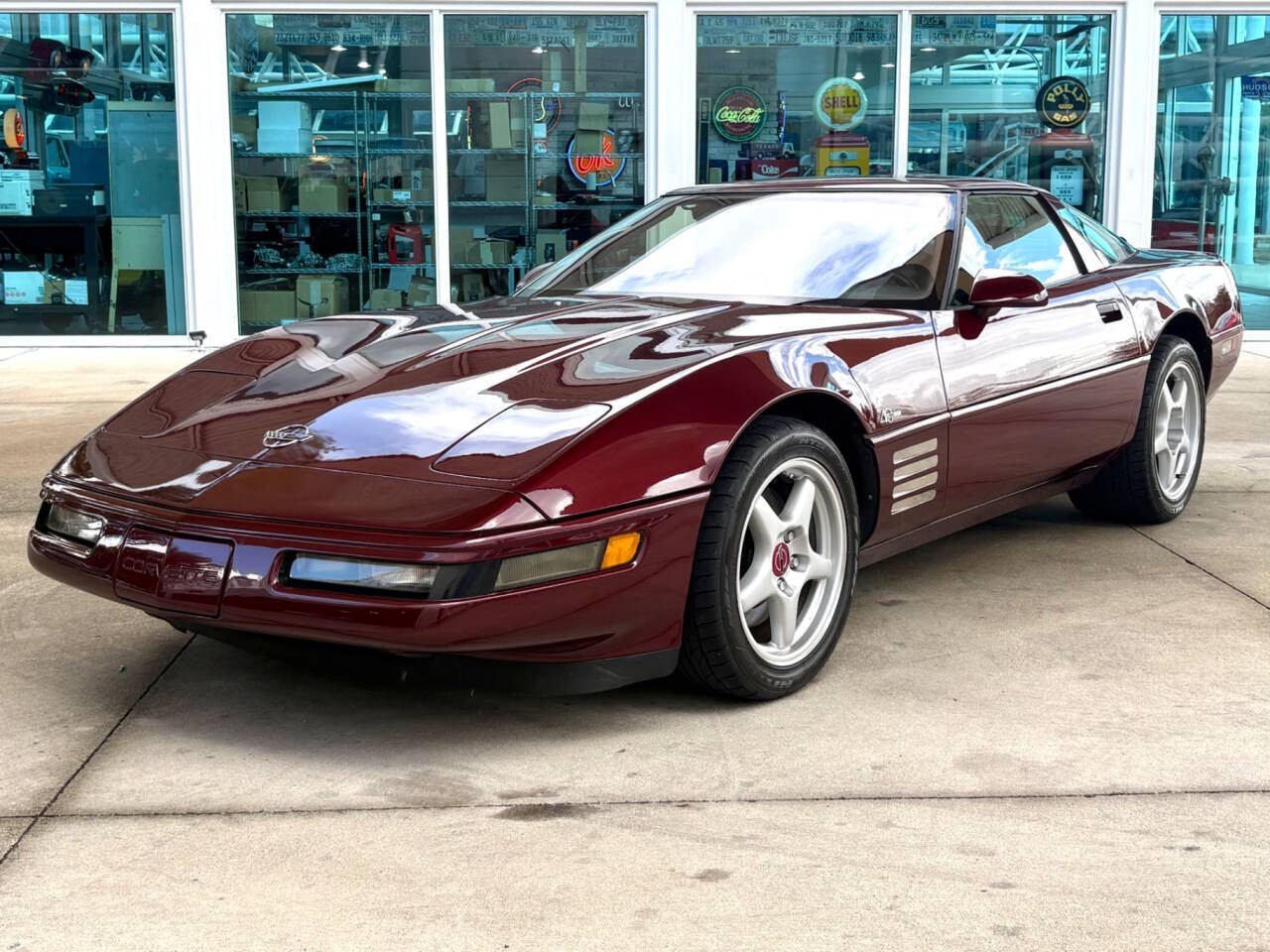 Chevrolet-Corvette-1993-Hatchback-Ruby-Red
