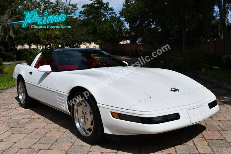 Chevrolet-Corvette-1993-White-Red