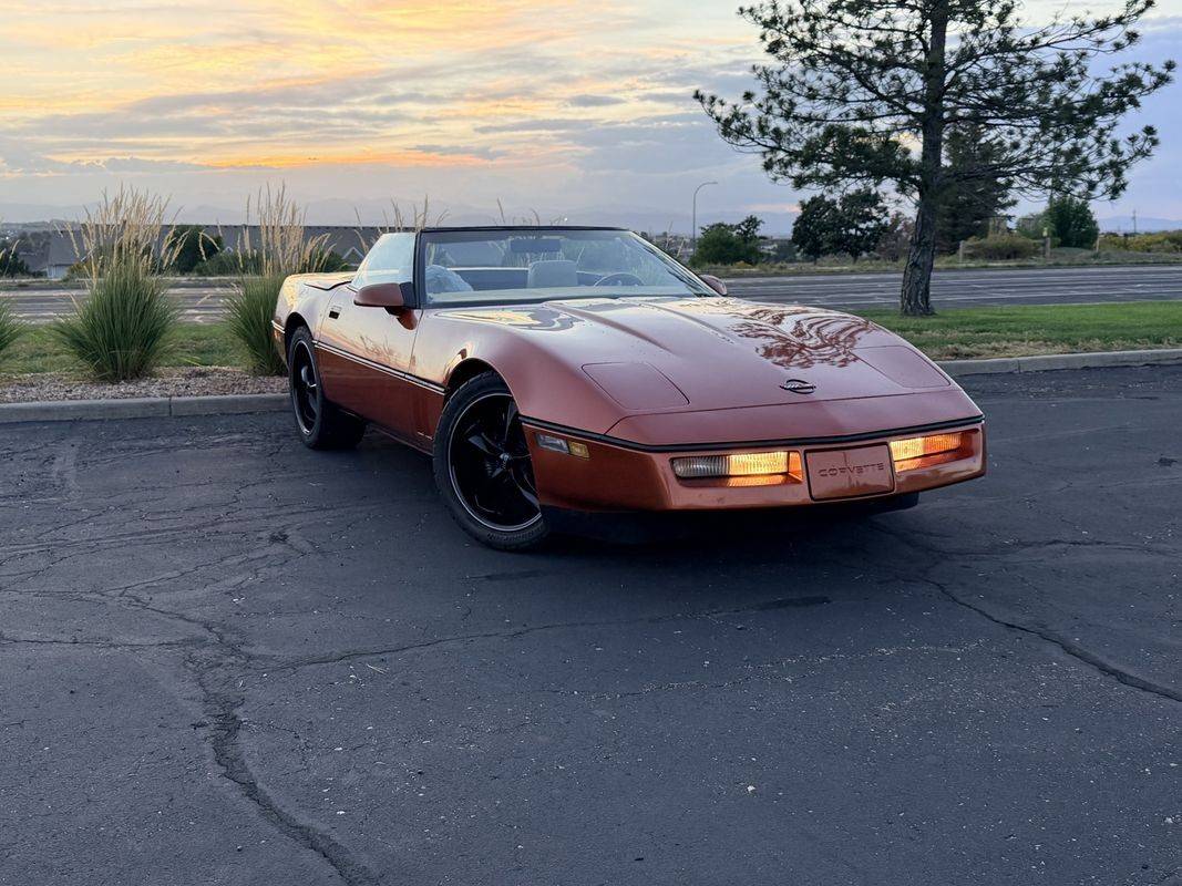 Chevrolet-Corvette-base-1987