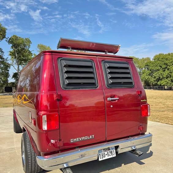 Chevrolet-G-10-1988