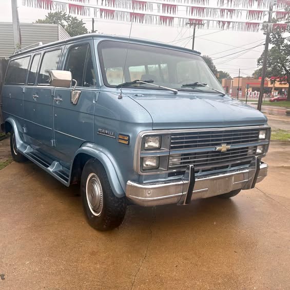 Chevrolet-G-20-1984