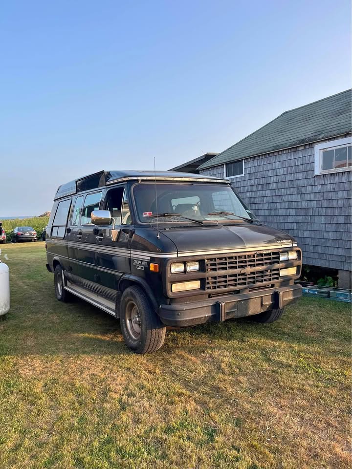 Chevrolet-G-20-1992