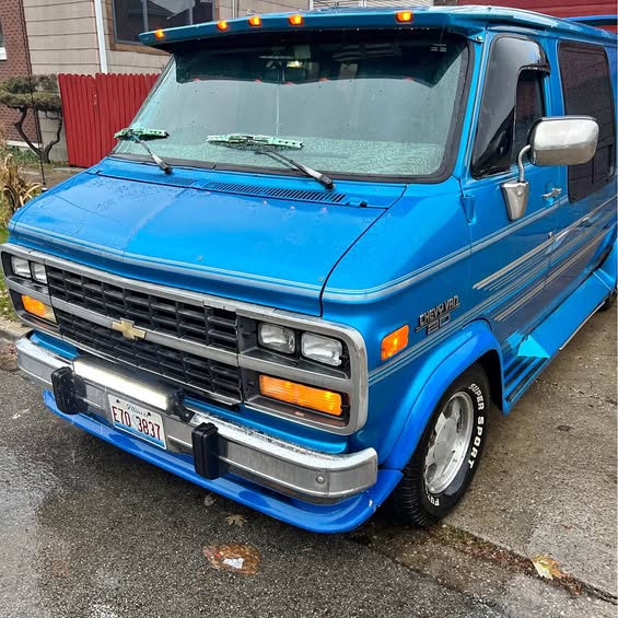 Chevrolet-G-20-1993