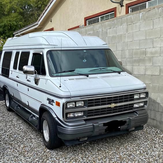 Chevrolet-G-20-1995