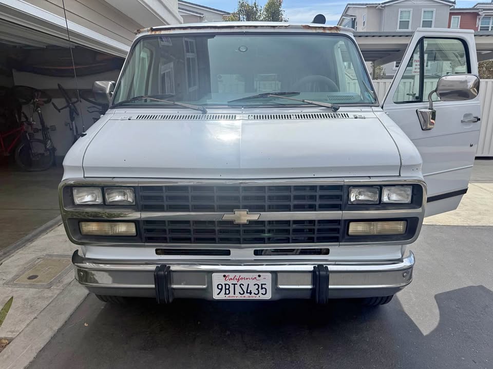 Chevrolet-G-30-1994