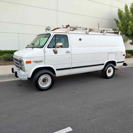Chevrolet-G-30-1995