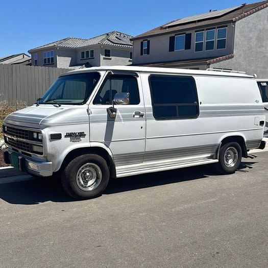 Chevrolet-G20-diesel-1993