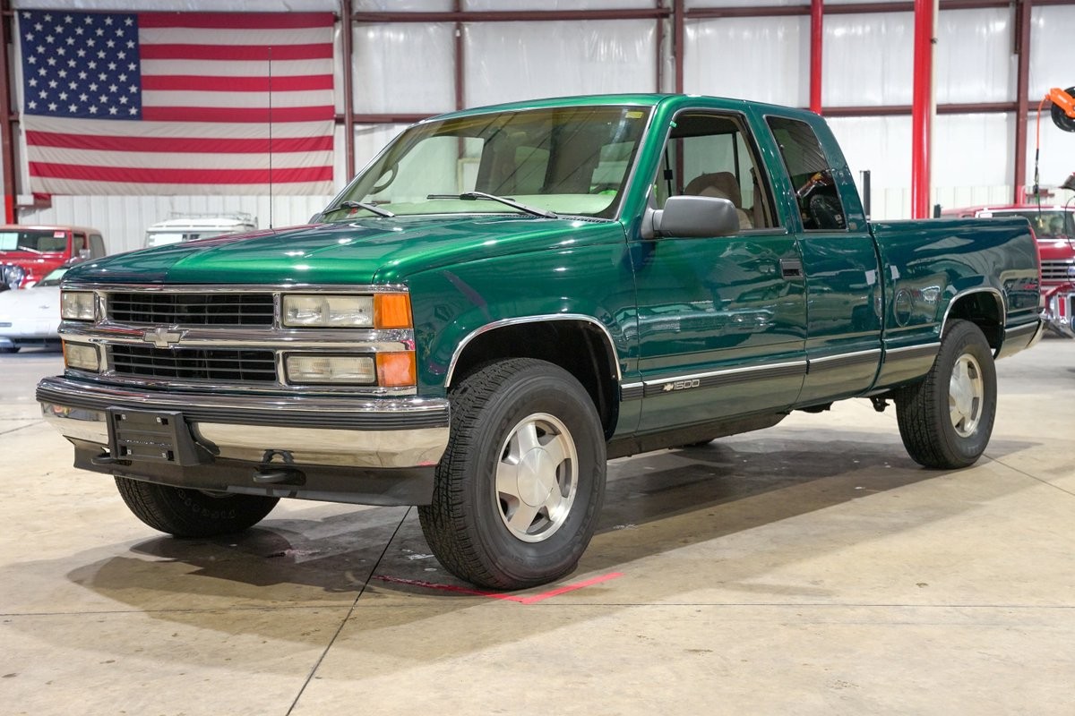 Chevrolet-Gmt-400-1997-Extended-Cab-Pickup-Tan