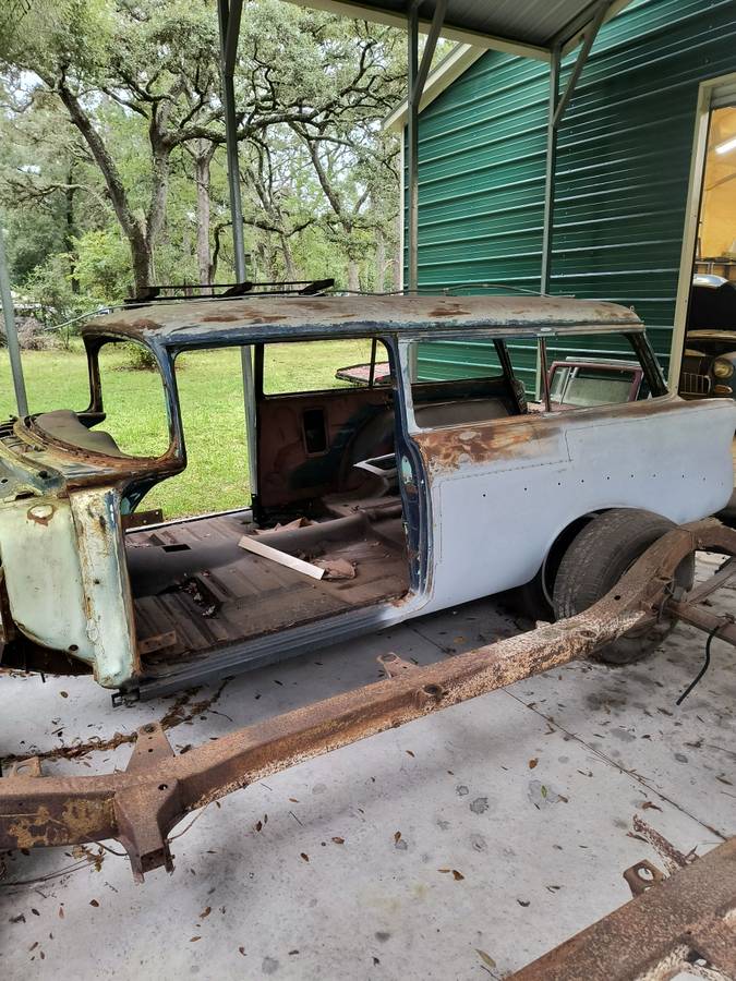 Chevrolet-Handyman-wagon-1956-Silver