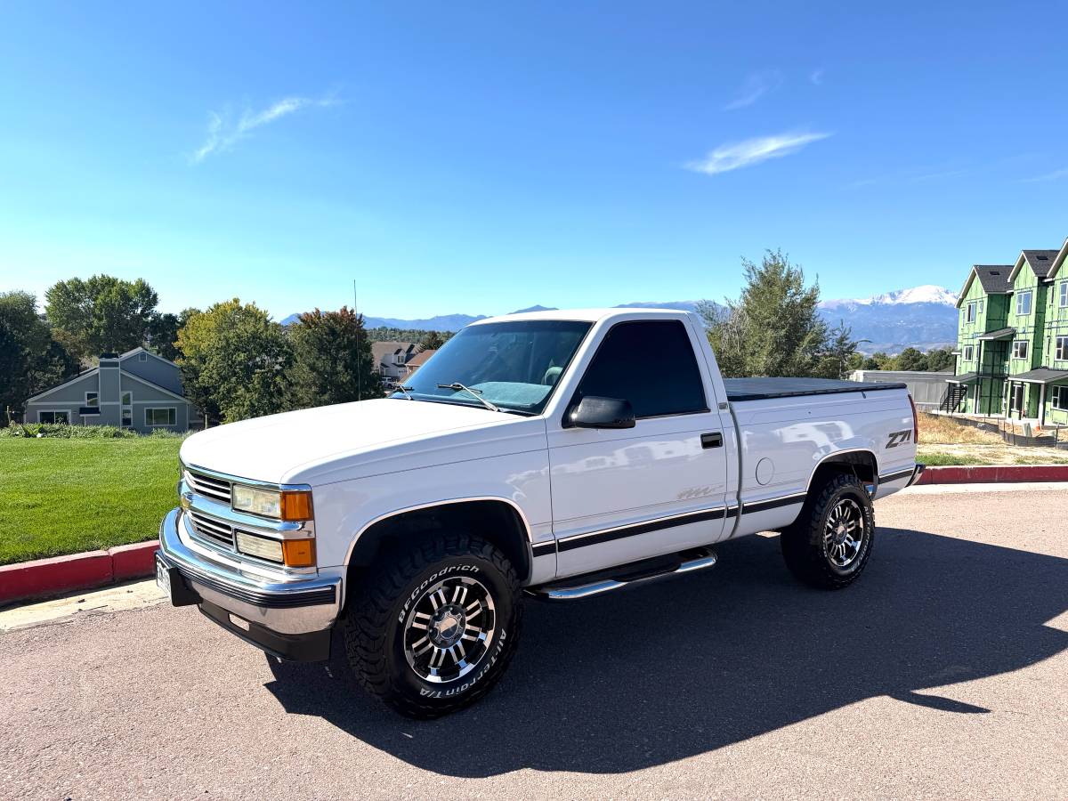 Chevrolet-Short-bed-4-x-4-1995-White