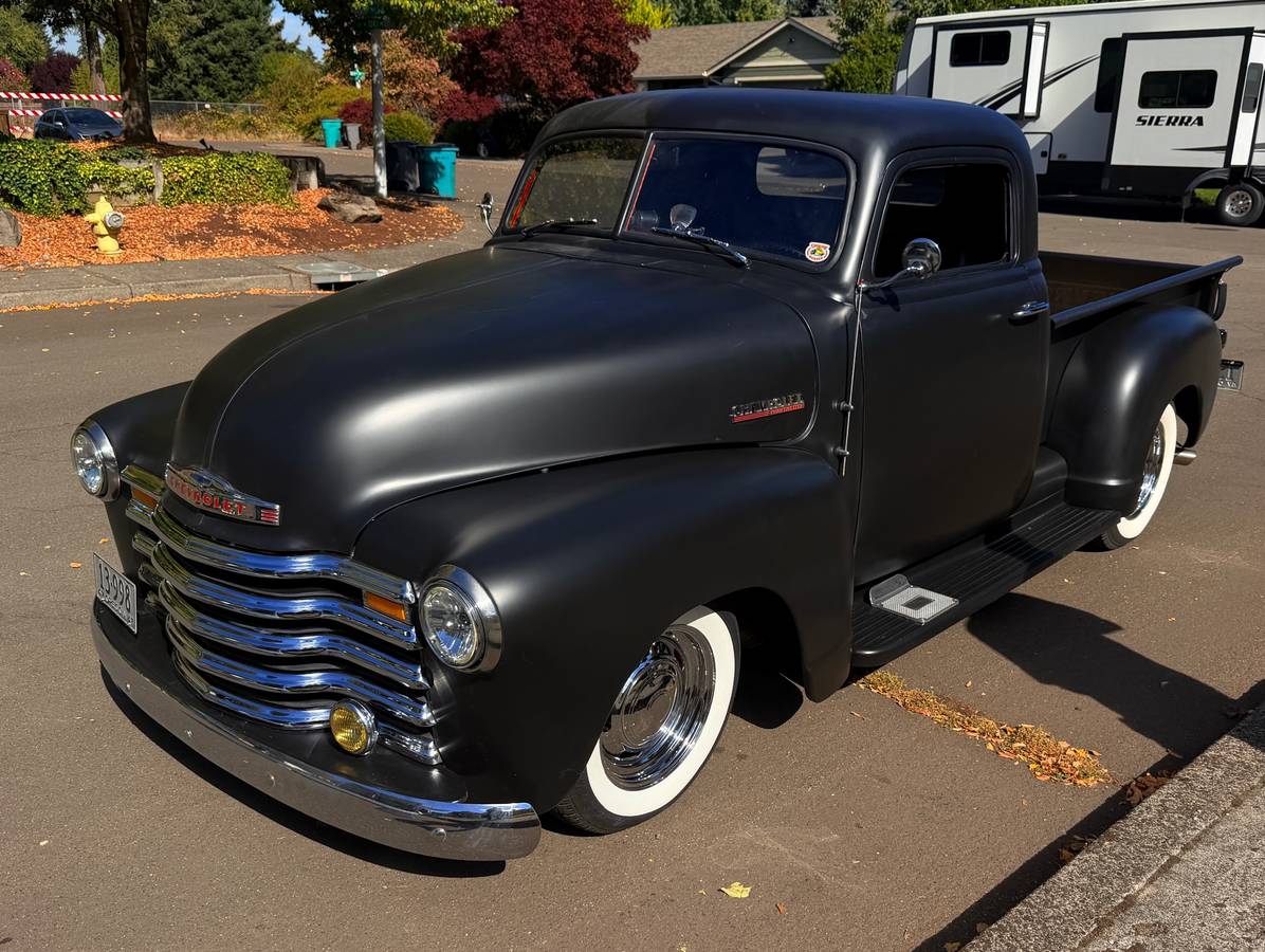 Chevrolet-Silverado-1947-Black
