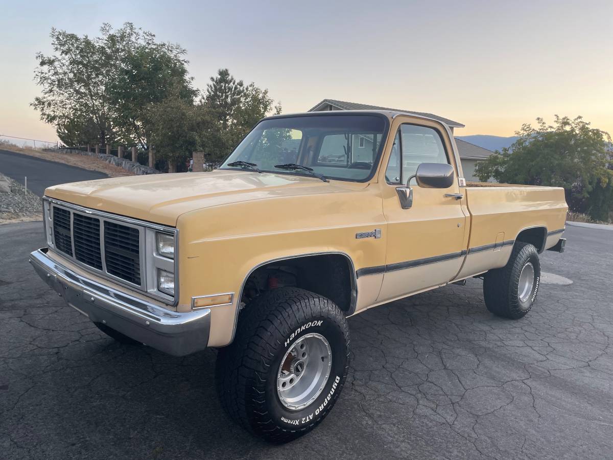 Chevrolet-Silverado-1985