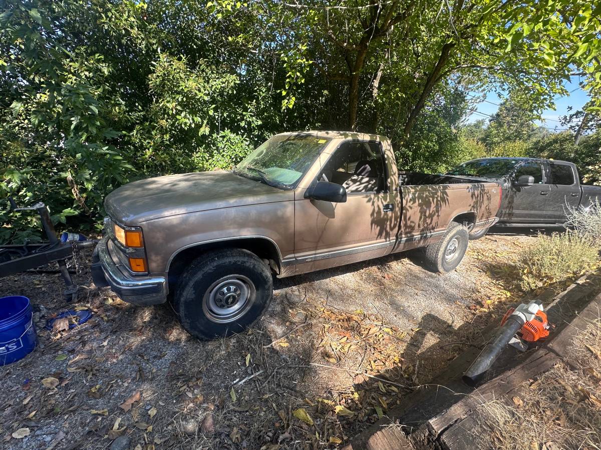 Chevrolet-Silverado-c2500-1996-Brown