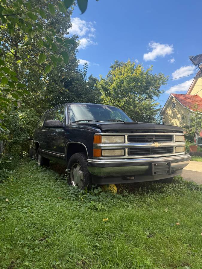 Chevrolet-Tahoe-1996-Blue