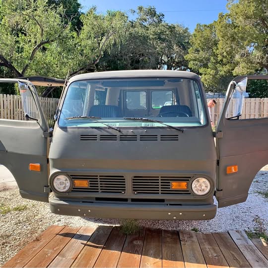 Chevrolet-Van-1969