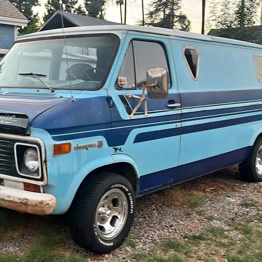 Chevrolet-Van-1974