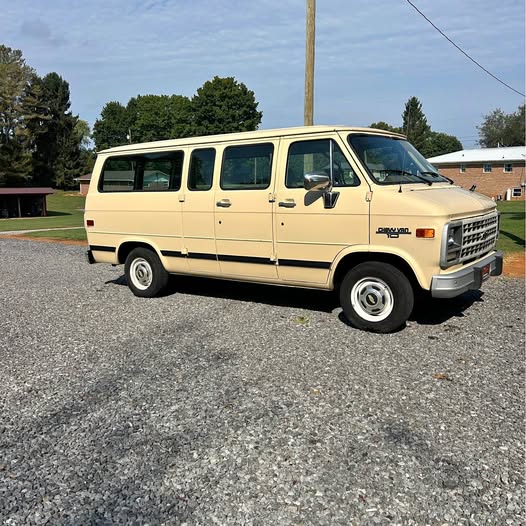 Chevrolet-Van-g10-79-1992