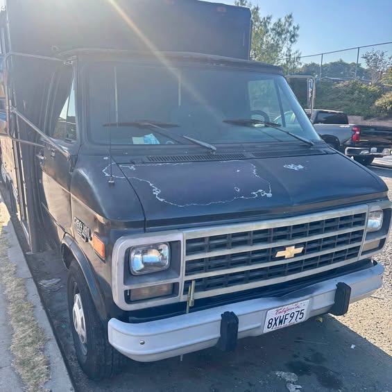 Chevrolet-Van30-1995