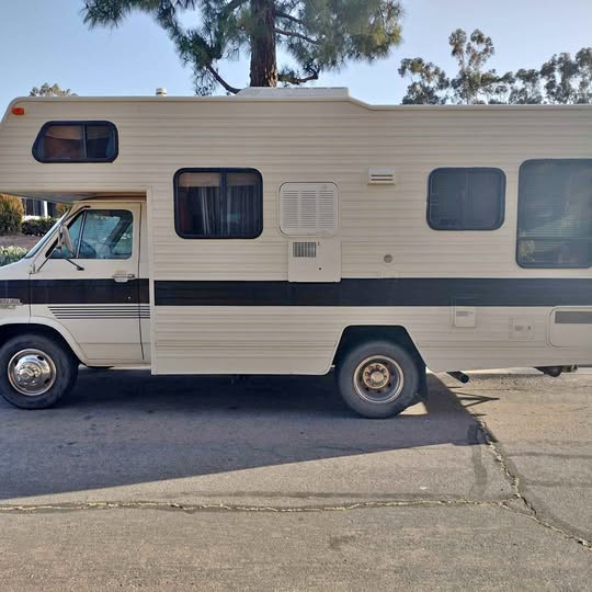 Chevy-g30-Minnie-winnie-1986