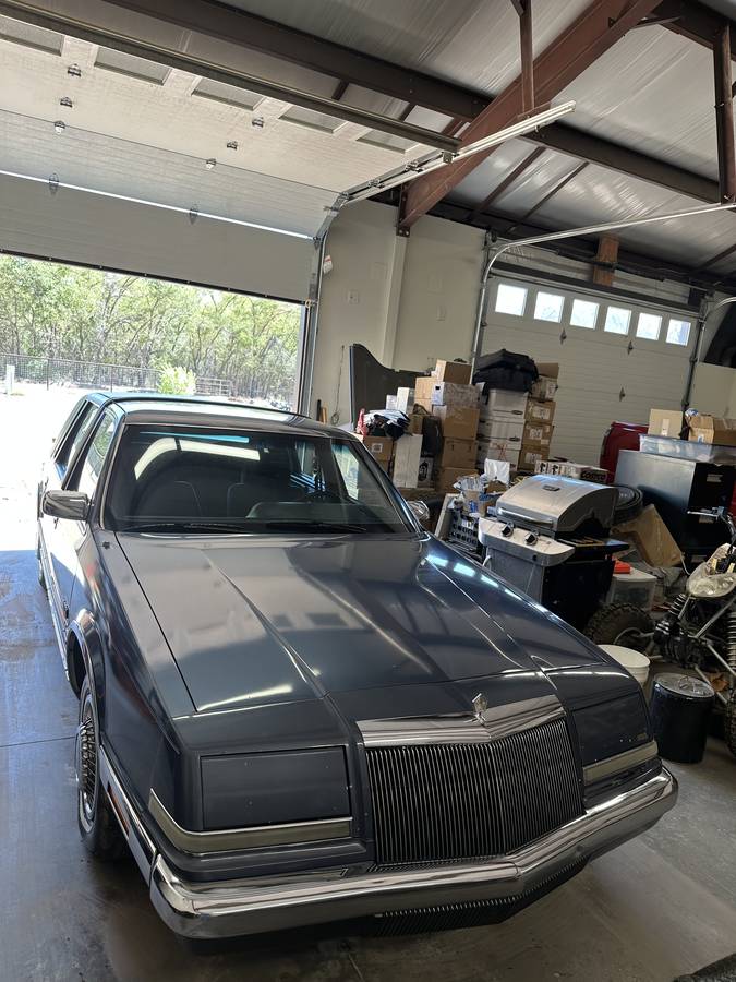 Chrysler-Imperial-1991