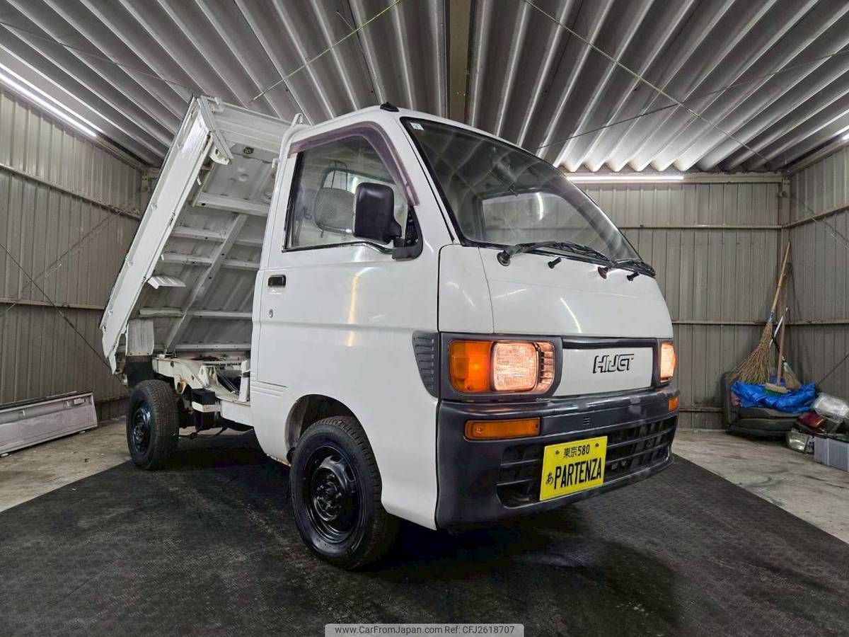 Daihitsu-hijet-dump-truck-1985-White