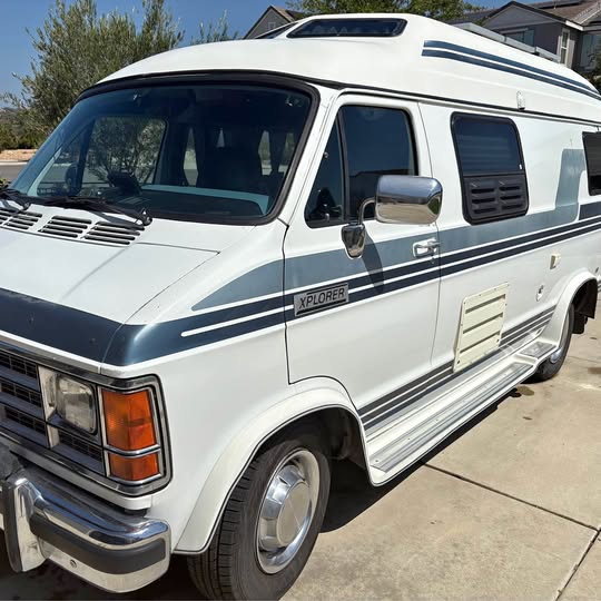 Dodge-3500-camper-van-conversion-1992