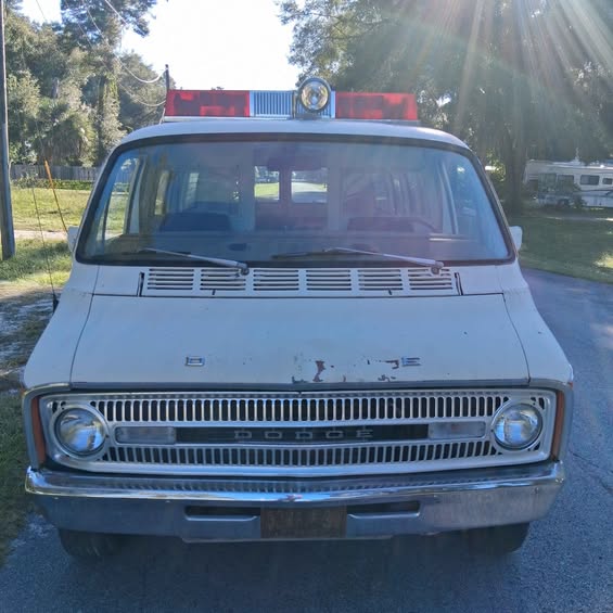 Dodge-B200-1972