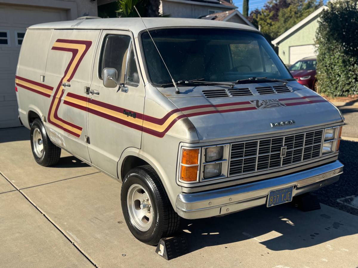 Dodge-B200-1979