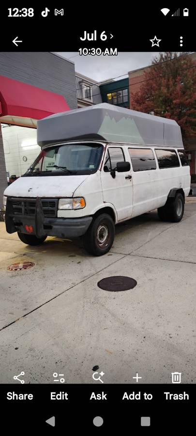 Dodge-B3500-1996-White