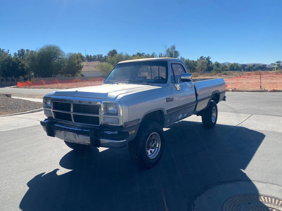 Dodge-Ram-1992-Gray