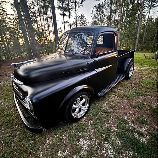 Dodge-Truck-b-series-1950
