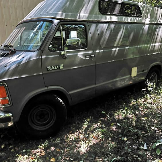 Dodge-Van-1987
