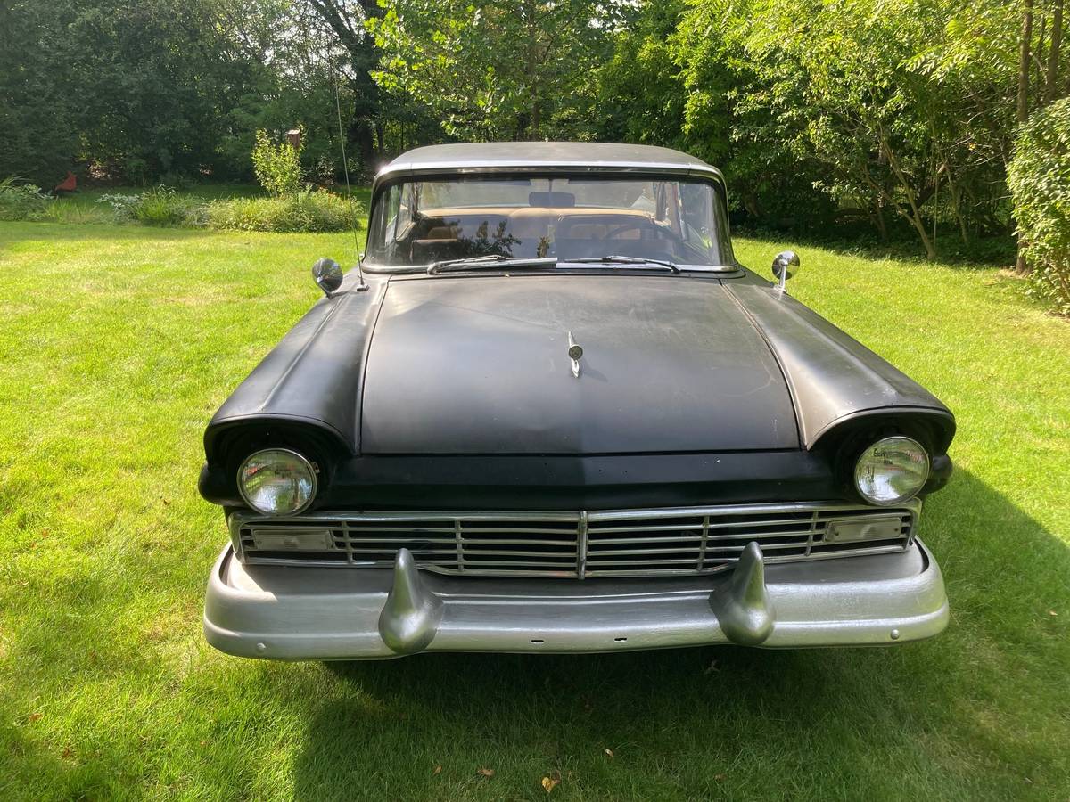 Fairlane-1957-Black