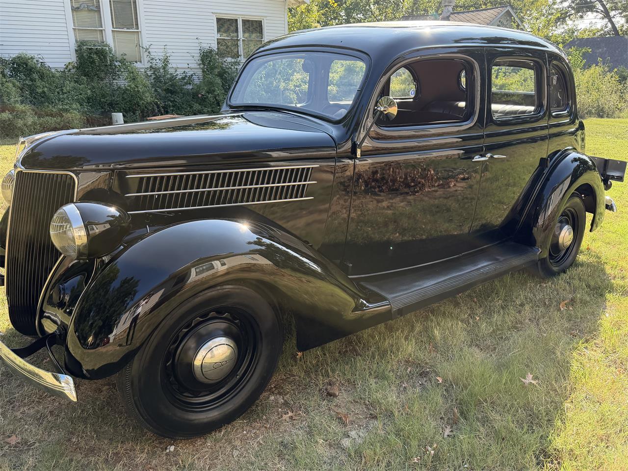 Ford-4-dr-sedan-1936-Black-Brown