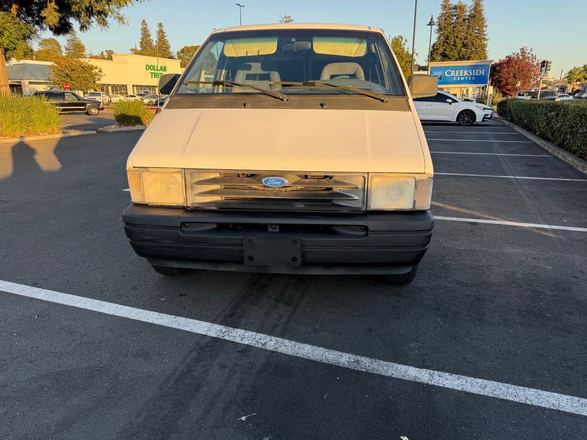 Ford-Aerostar-1995