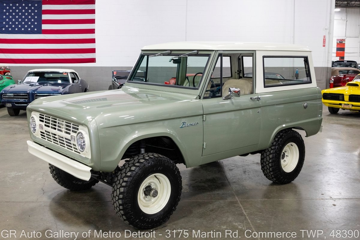 Ford-Bronco-1968-Parchment
