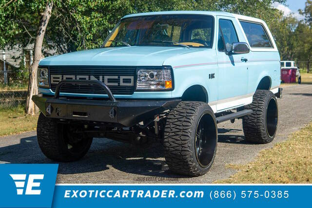 Ford-Bronco-1993-Baby-Blue-BlueBrown