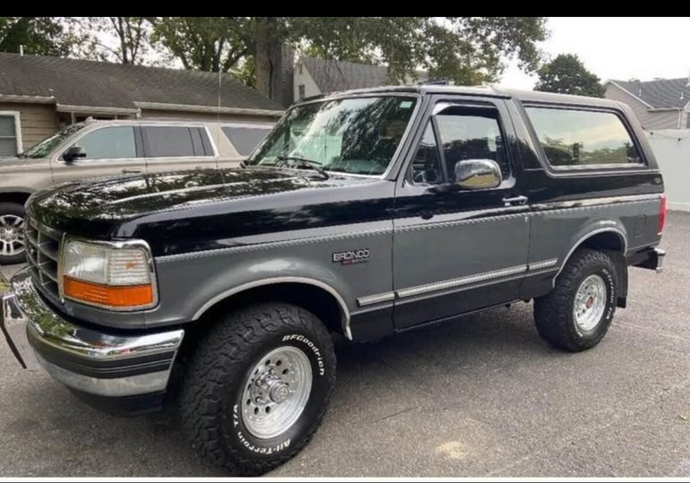 Ford-Bronco-1993-Black-Gray