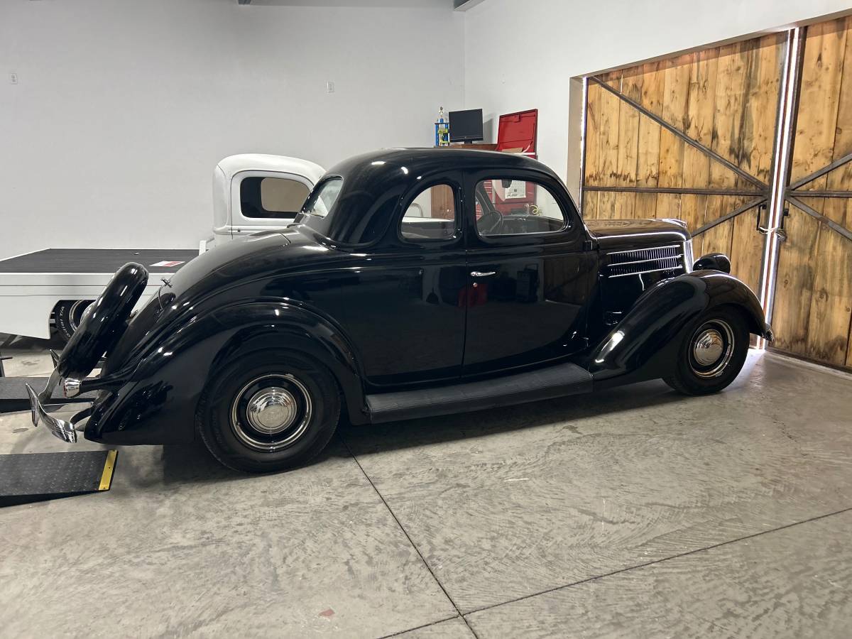 Ford-Coupe-1936-Black