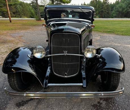 Ford-Deuce-coupe-1932-Black