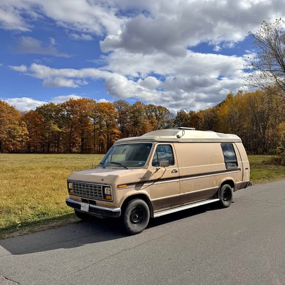 Ford-E-150-1986